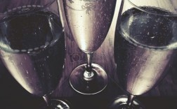 适合喝啤酒听的10歌（饮啤酒歌曲）