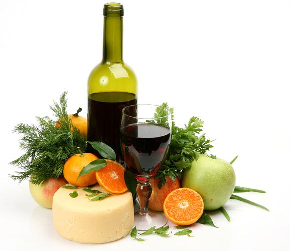 黄酒跟料酒是一个东西吗「黄酒和料酒是一样的吗」-图1