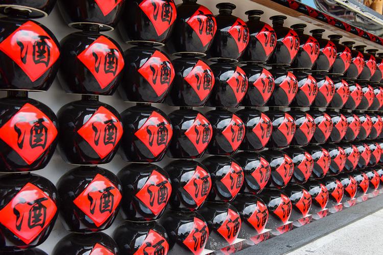 贵州茅台镇30年珍藏酒（贵州茅台镇30年珍藏酒浓香型价格）-图1