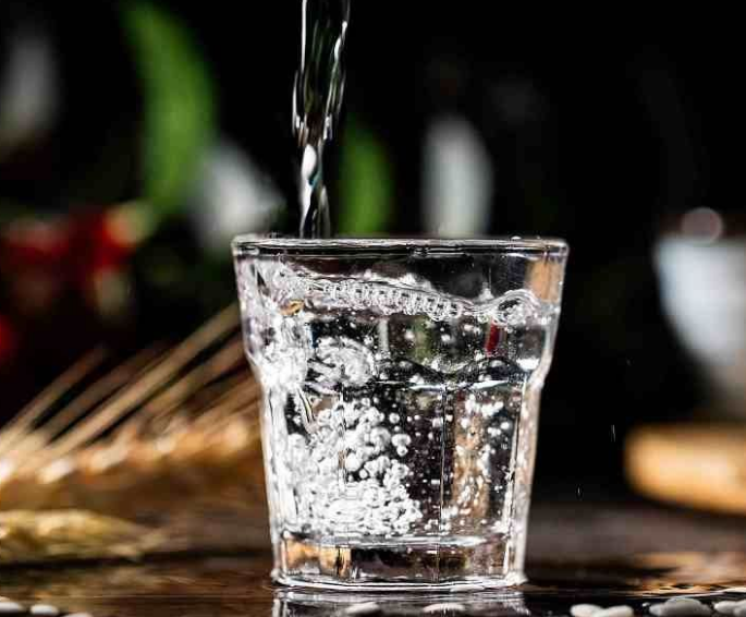 中国白酒排行榜前2o名（中国白酒前30排名）-图1